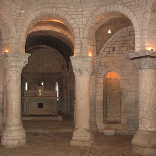 interior-rotunda-of-san-tom-bergamo-italy-c-1100-1.jpg